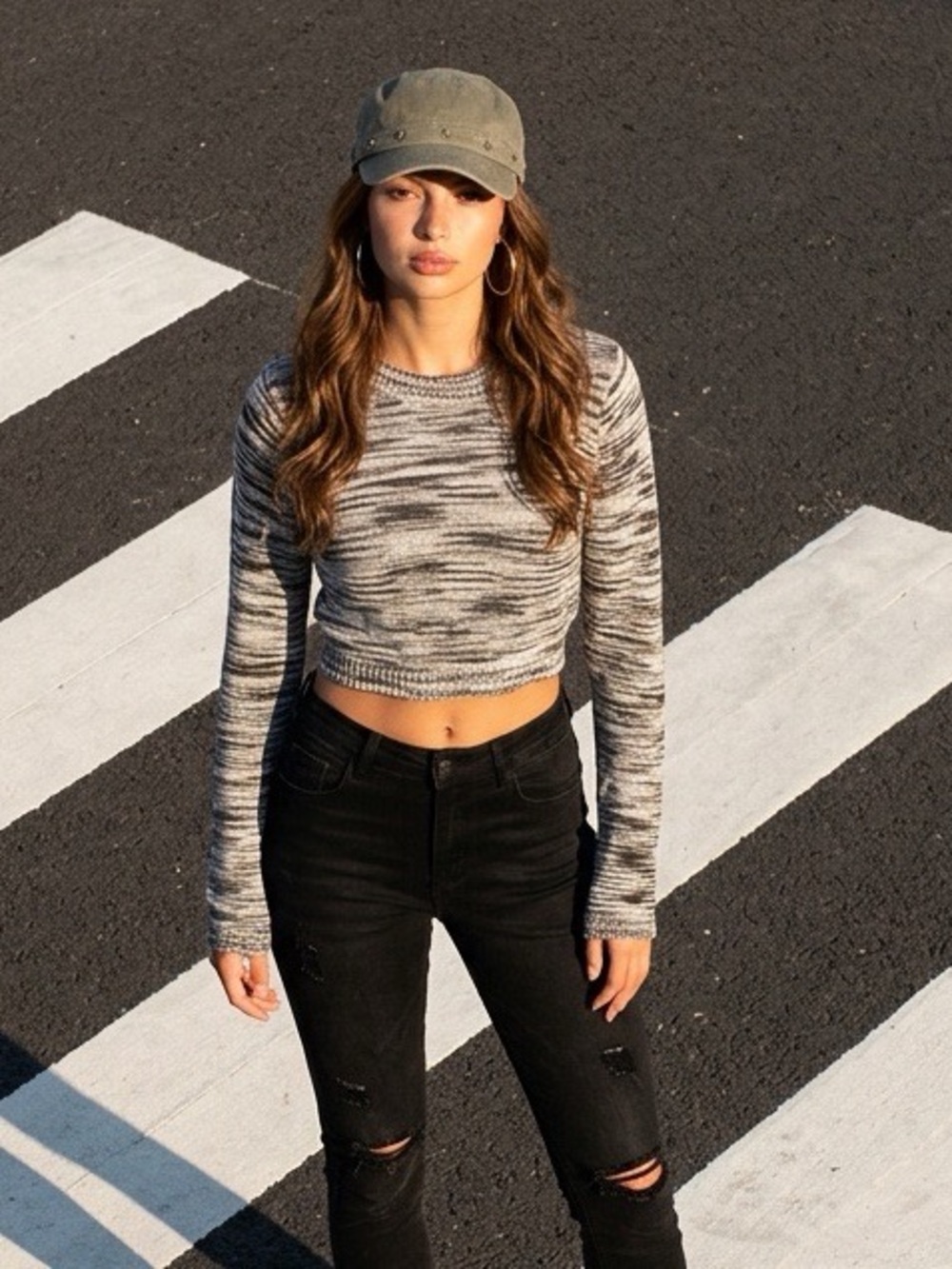 Edikted Medina Knit Open Back Cropped Sweater Gray White XS Y2K